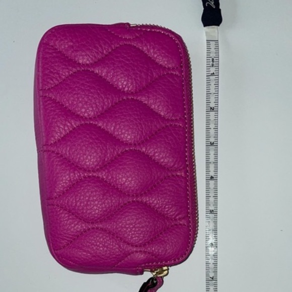 Vera Bradley Wristlet 💋💄 - Picture 8 of 13